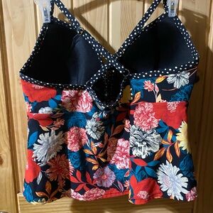 Swimsuit top never worn one X 16 to 18